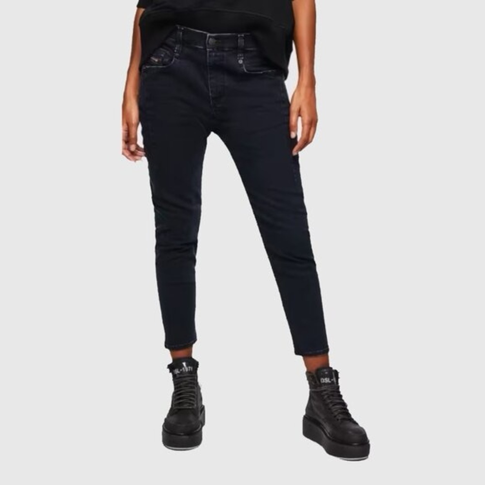 Diesel Fayza Crop Barrel Leg Jean